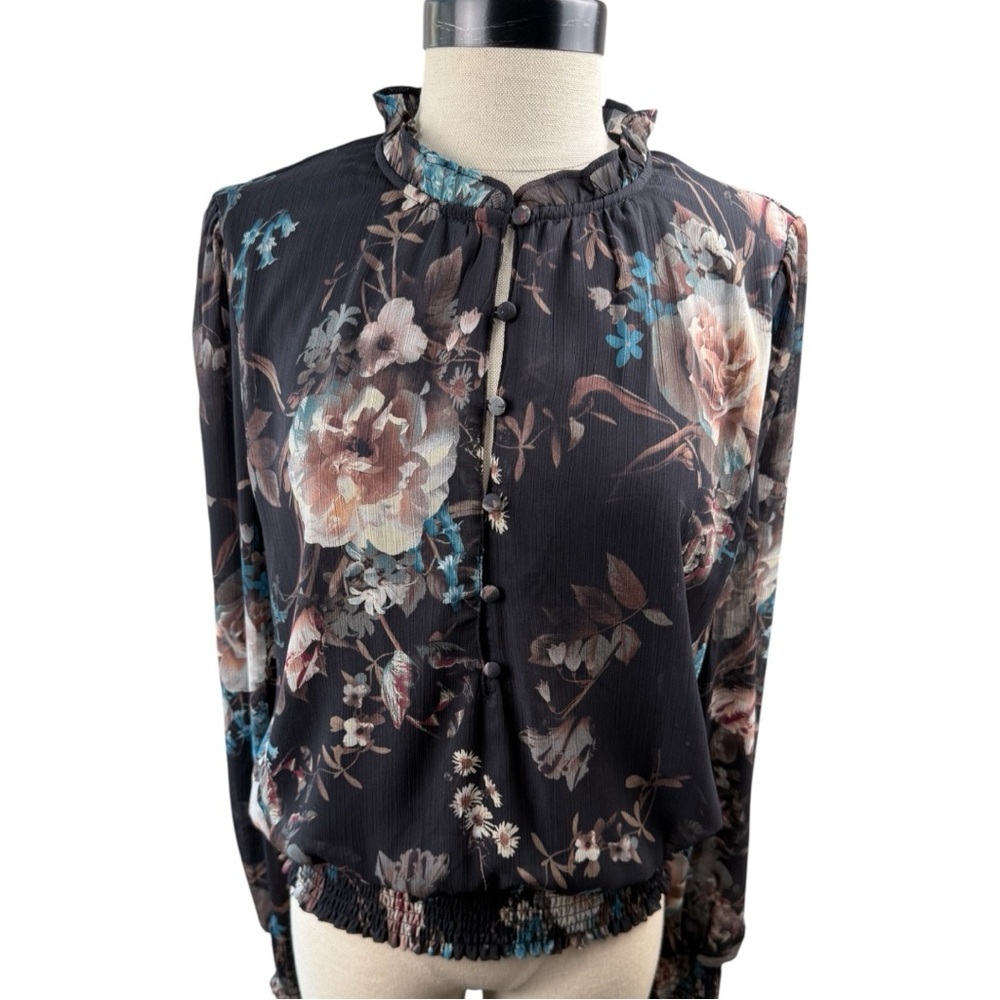Chic Floral Button-Up Blouse